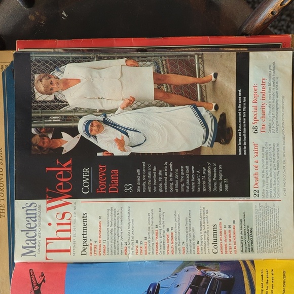 Princess  Diana Commemorative Magazine - Picture 2 of 4